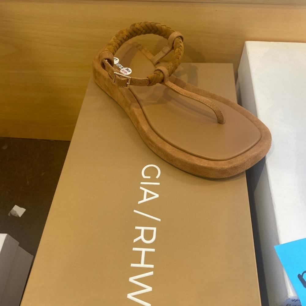 New GIA sandals